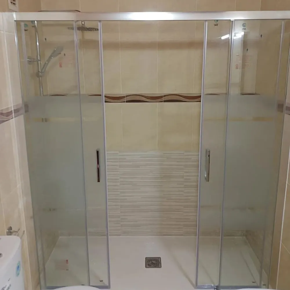 Bañera cambiada por pie de ducha en Albacete